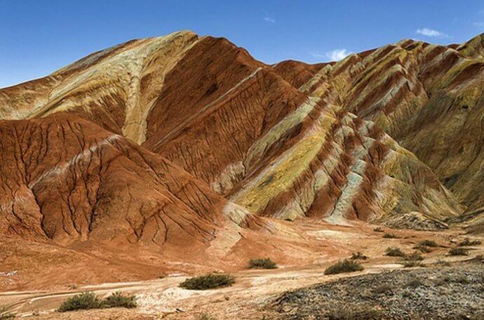 цветные скалы