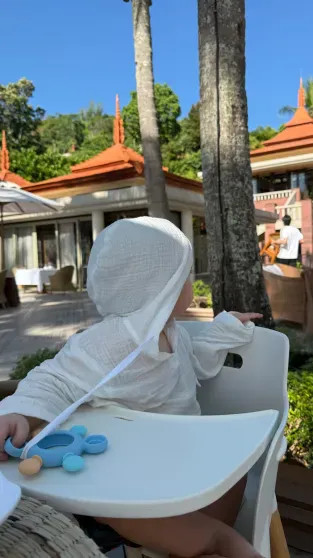 Жена Александра Петрова Виктория снялась в бикини на отдыхе с мужем и сыном Петров, Виктории, Александра, сыномВиктория, Александр, Виктория, ПетроваВиктория, ПетроваСын, Викторией, Милославская, Петровы, ПетроваАлександр, женой, Петрова, актёра, экстремистской, Женитьба, расставании, объявляли, масштабную