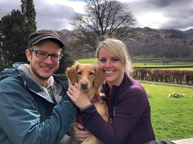 Пара и собака