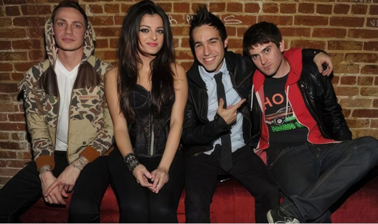 Кто такая Биби Рекса (Bibi Rexa) и почему она подвинет Дуа Липу (Dua Lipa) Rexha, который, песню, очень, песни, других, которая, Music, может, через, часто, писать, турне, сиськи, припев, более, жизни, первые, вокалистки, итоге