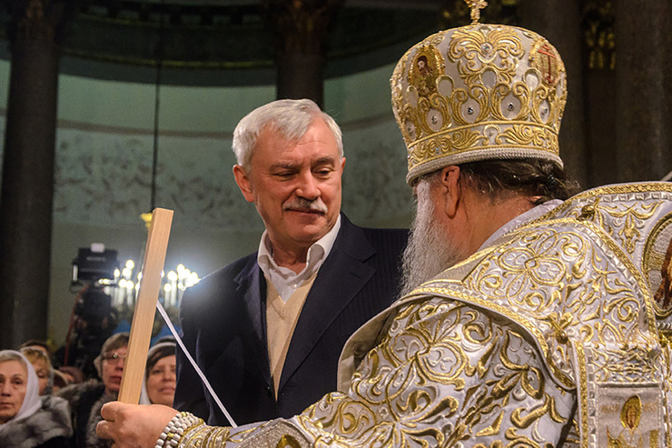 Губернатор Санкт-Петербурга Георгий Полтавченко и Митрополит Санкт-Петербургский и Ладожский Варсонофий (справа налево). Фото: Роман Пименов / ТАСС
