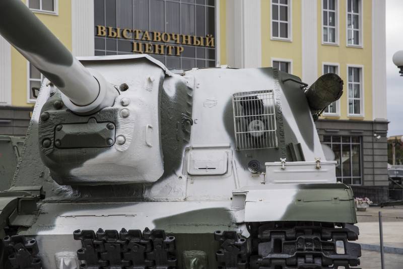 Рассказы об оружии. ИСУ-122: трудный путь фронтовика оружие