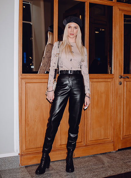 Мария Кончаловская, Денис Шведов, Саша Лусс и другие на премьере фильма "Мой год в Нью-Йорке" Мария Кончаловская, Денис Шведов, Саша Лусс и другие на премьере фильма "Мой год в Нью-Йорке" Звезды,Новости о звездах