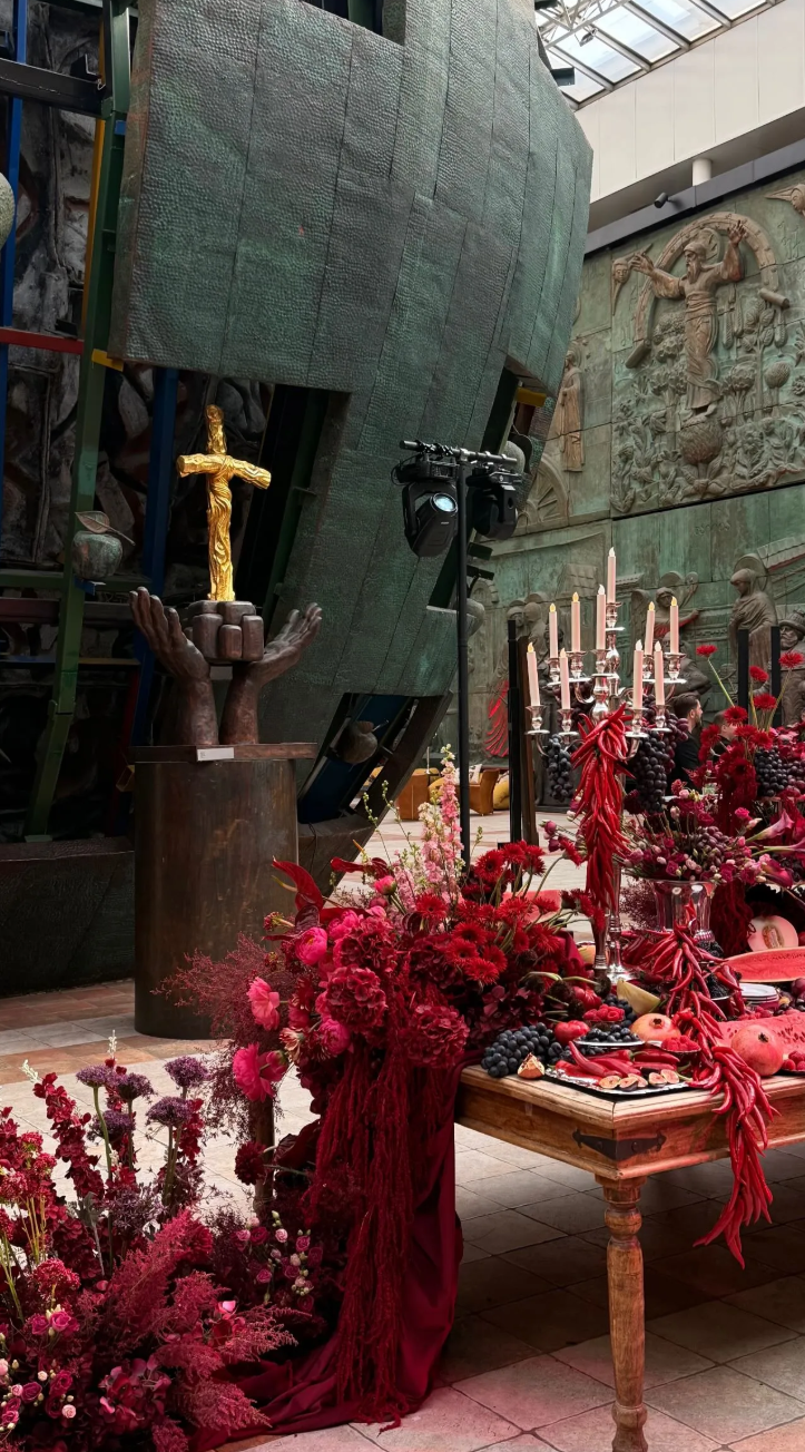 Красный дресс-код и внучка Бориса Ельцина среди гостей: как прошла свадьба дочери олигарха Владимира Аветисяна — Анастасии Аветисян, Халатов, Артур, Анастасия, компании», Владимир, также, Юмашева, свечами, гостей, Мария, платье, Бурмистрова, очень, церемонии, отношения, «Средневолжской, газовой, настоящее, вечер