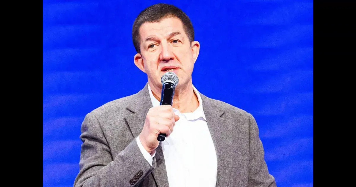 "Телеграм умирает прямо сейчас". Глава Ростелекома рассказал про будущее мессенджера в России