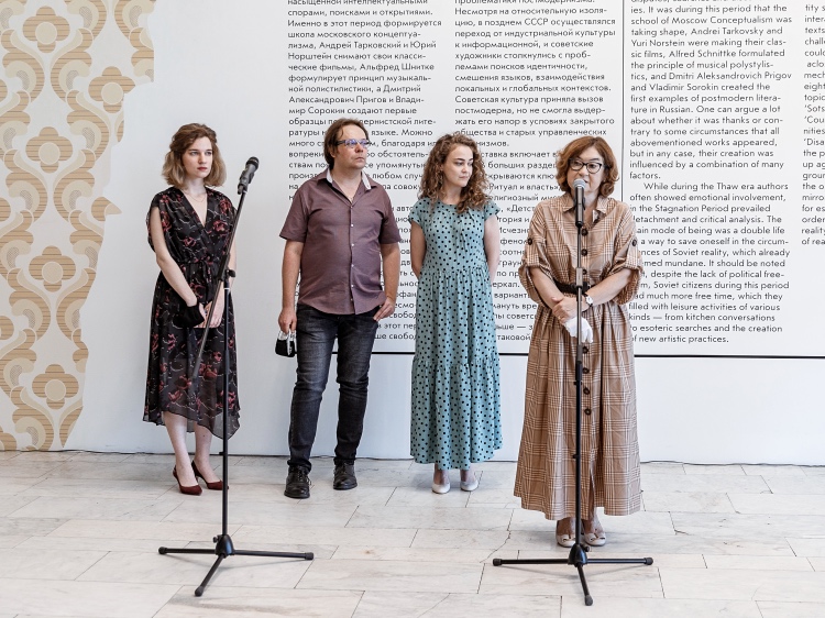 Алена Долецкая, Юлия Хлынина и другие на открытии выставки в рамках фестиваля "Черешневый лес" Звезды,Новости о звездах