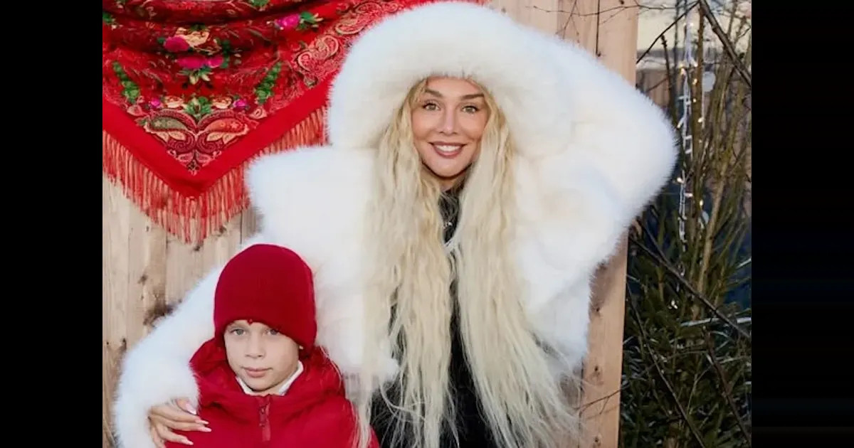 Анна Седокова с сыном, Тимур Родригез с Катей Кабак, Полина Аскери и Митя Фомин посетили светскую Масленицу в "Лужниках"