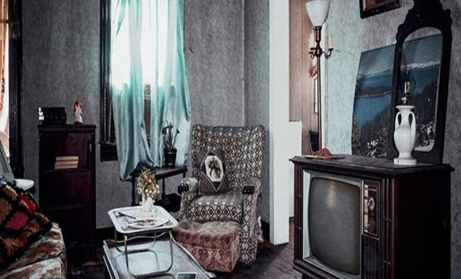 Мужчина купил старый и обнаружил на чердаке комнаты, которых не было на плане. Сюда никто не входил более 70 лет Культура