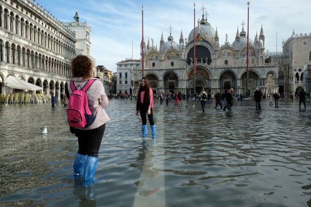 10 шокирующих фактов о Венеции, которых вы, скорее всего, не знали Венеции, город, города, Венеция, Венецию, туристы, масок, гораздо, может, можно, каналы, после, части, площади, туристов, городе, также, которой, отходы, потому