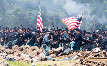 Американцы паникуют, скупая оружие и бункеры «Судного дня»