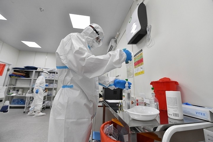 В Москве заготовили 18 тонн плазмы с антителами для лечения больных коронавирусом