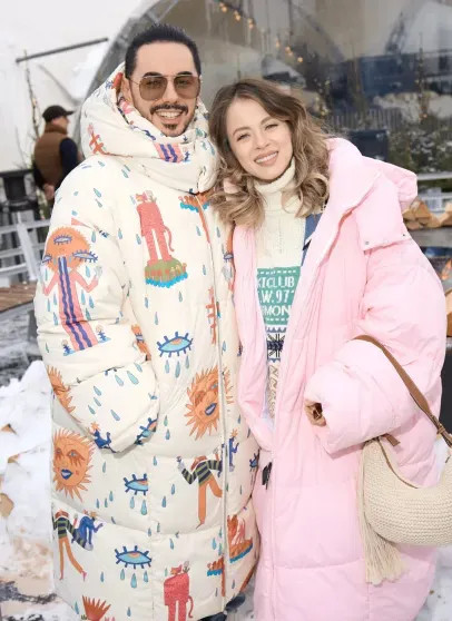 Анна Седокова с сыном, Тимур Родригез с Катей Кабак, Полина Аскери и Митя Фомин посетили светскую Масленицу в 