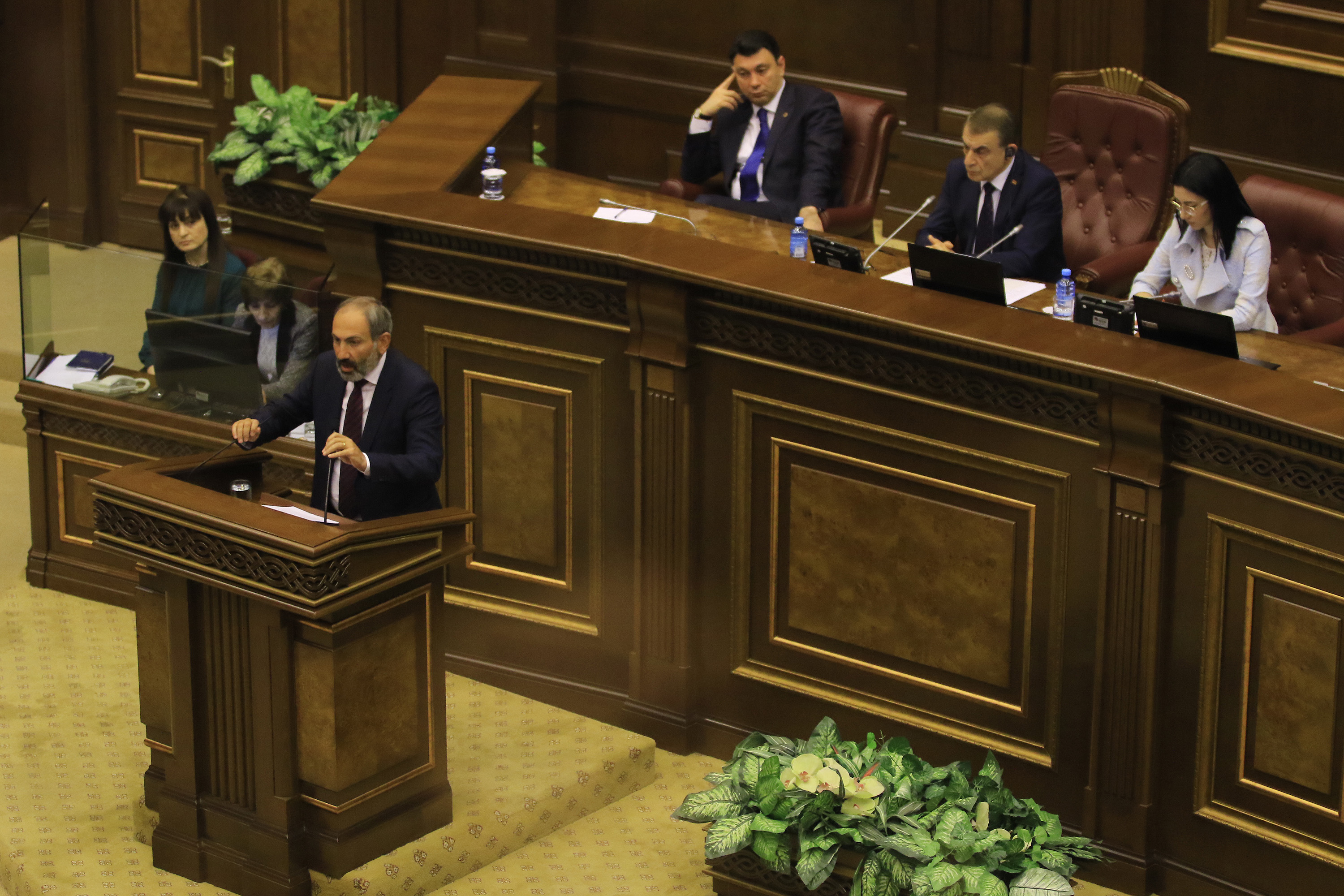 В правящей партии Армении ответили на вопрос об отставке Пашиняна. Слово за оппозицией