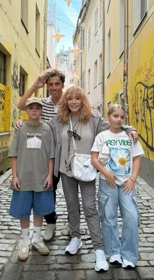 Максим Галкин и Алла Пугачёва с детьми