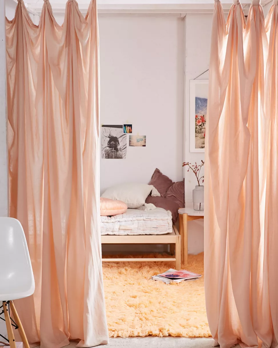 urbanoutfitters.com
