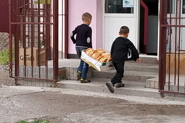 https://24.kg/thumbnails/72a56/36faf/126199_w_h500_r.jpg