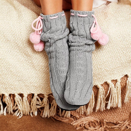 Почему ноги мерзнут летом?