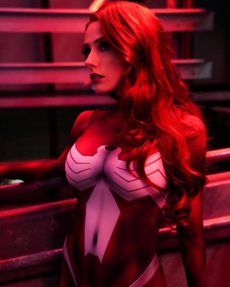 Великолепный косплей от шикарной Ролиат Тейлор Великолепный косплей от шикарной Ролиат Тейлор Игры,косплей