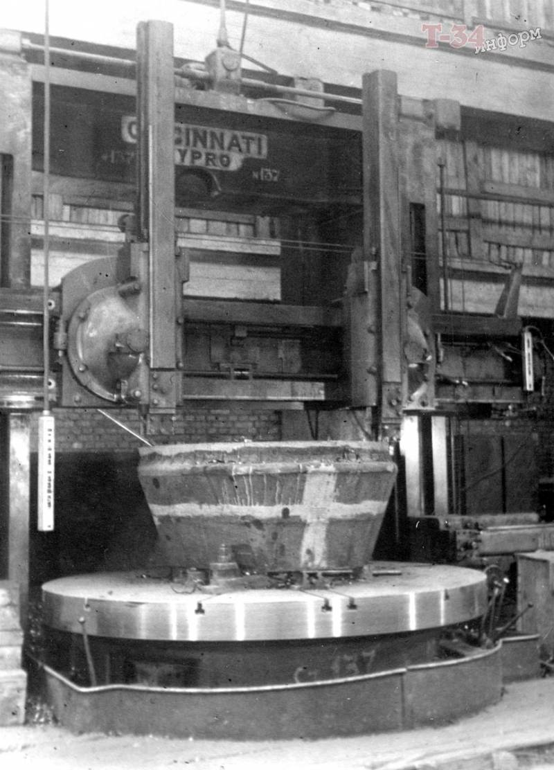 Трещины в броне. Дефектные Т-34 для фронта Трещины в броне. Дефектные Т-34 для фронта история,оружие