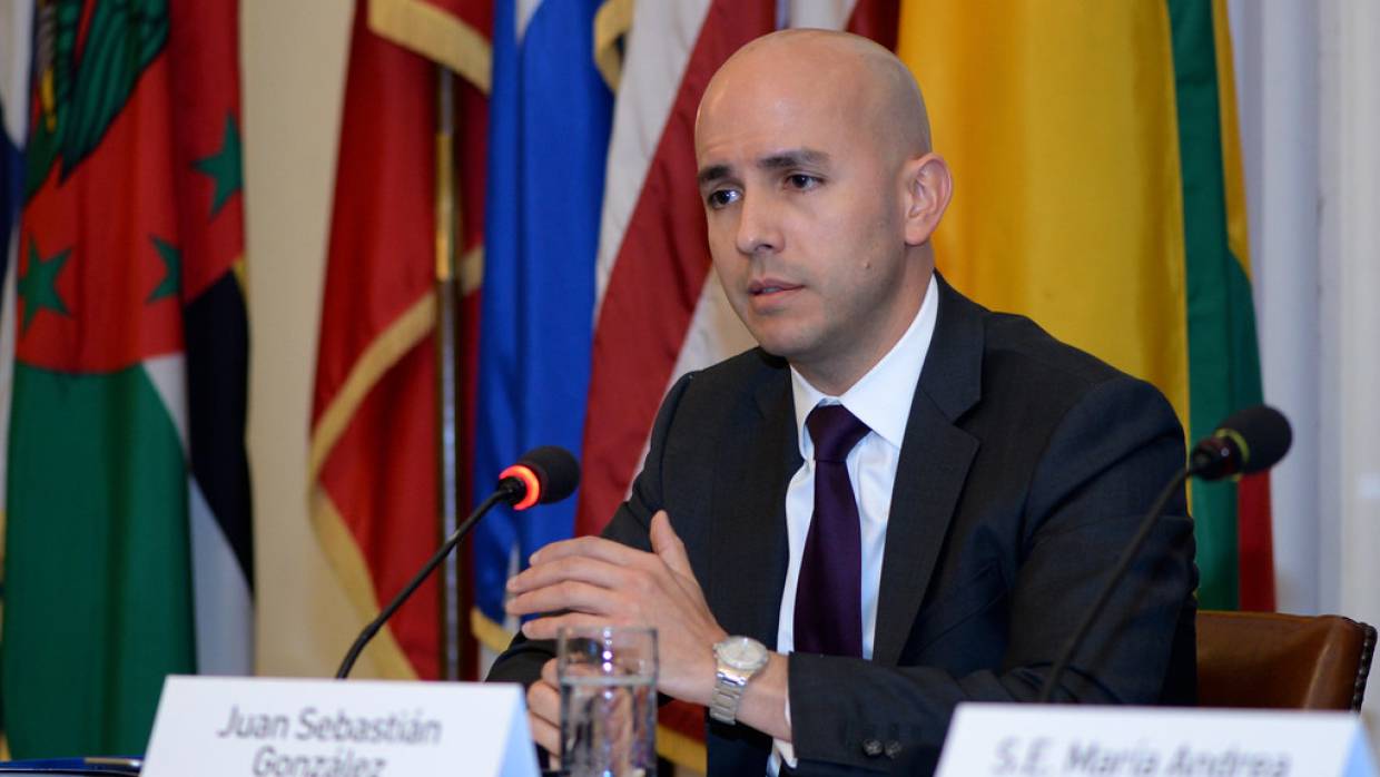 Советник Байдена собирается «вернуть Аргентину в международную финансовую систему» Советник Байдена собирается «вернуть Аргентину в международную финансовую систему» Весь мир