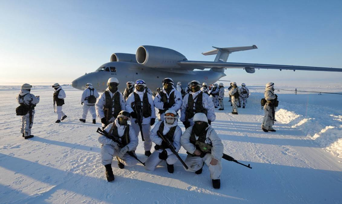 Российские военные в Арктики. Источник изображения: https://vk.com/denis_siniy