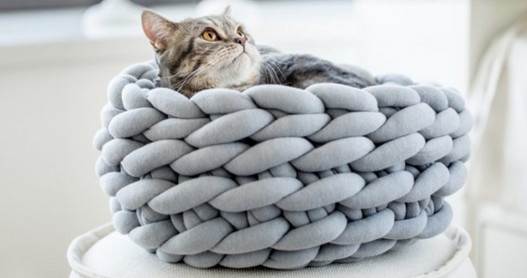 Корзинка крючком из трикотажной пряжи