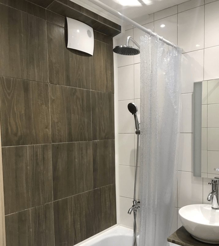 22-летний парень сделал ремонт ванной комнаты в подарок маме домашний очаг,,мастерство,мужское хобби,ремонт,своими руками,умелые руки