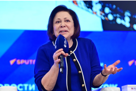 Не покраснела и не извинилась. "Я что, какую-то неправду сказала?" Роднину опять спросили о пенсиях