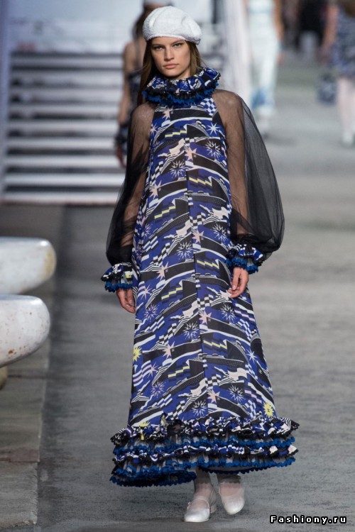 Chanel 2019 круизная коллекция Chanel 2019 круизная коллекция
