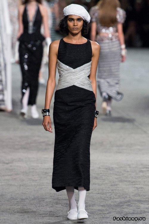 Chanel 2019 круизная коллекция Chanel 2019 круизная коллекция