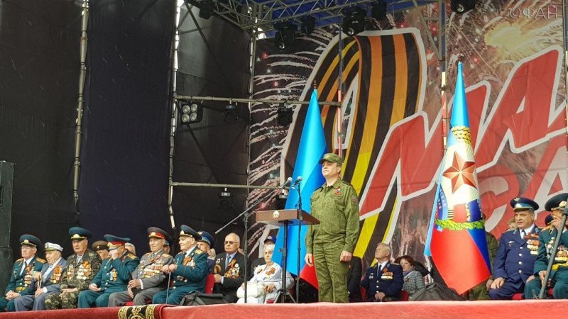 Парад, посвященный Победе в Великой Отечественной войне, прошел в Луганске