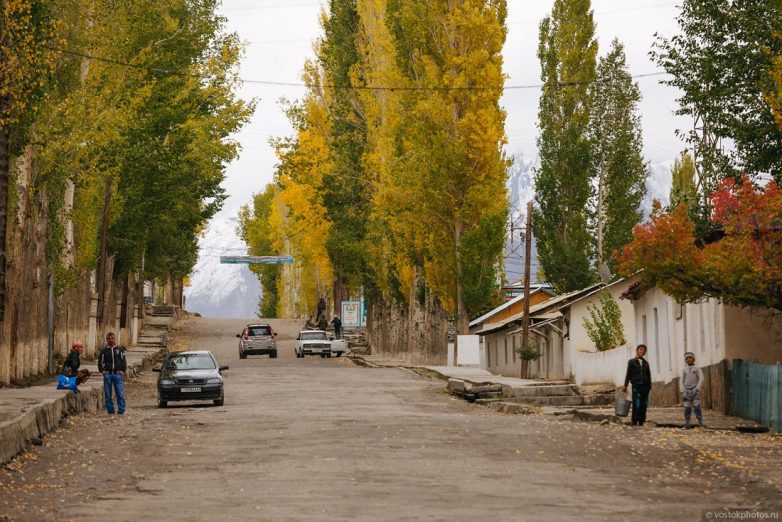 Из первых уст: будни гостеприимного Таджикистана Давладбек, таджики, когда, Давладбека, может, Россию, работу, мельницу, очень, семье, можно, чтобы, России, который, хорошо, имеет, работы, крепости, только, дождь