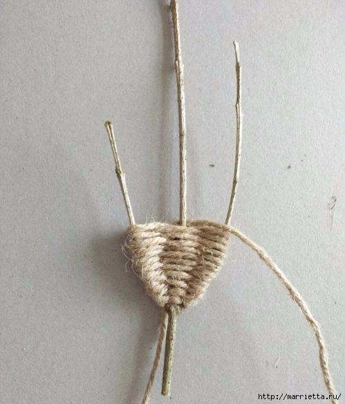 Декоративные листики из веточек и шпагата Декоративные листики из веточек и шпагата Декоративные листики из веточек и шпагата