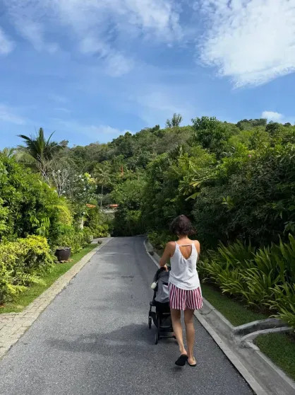 Жена Александра Петрова Виктория снялась в бикини на отдыхе с мужем и сыном Петров, Виктории, Александра, сыномВиктория, Александр, Виктория, ПетроваВиктория, ПетроваСын, Викторией, Милославская, Петровы, ПетроваАлександр, женой, Петрова, актёра, экстремистской, Женитьба, расставании, объявляли, масштабную