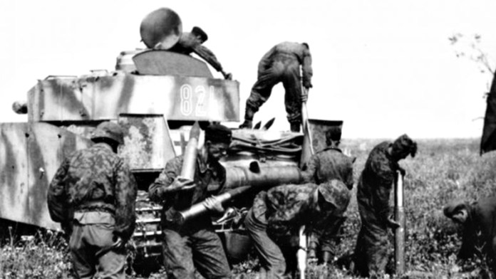 Стальной травмпункт. «Лейбштандарт Адольф Гитлер» в бою под Прохоровкой Стальной травмпункт. «Лейбштандарт Адольф Гитлер» в бою под Прохоровкой оружие