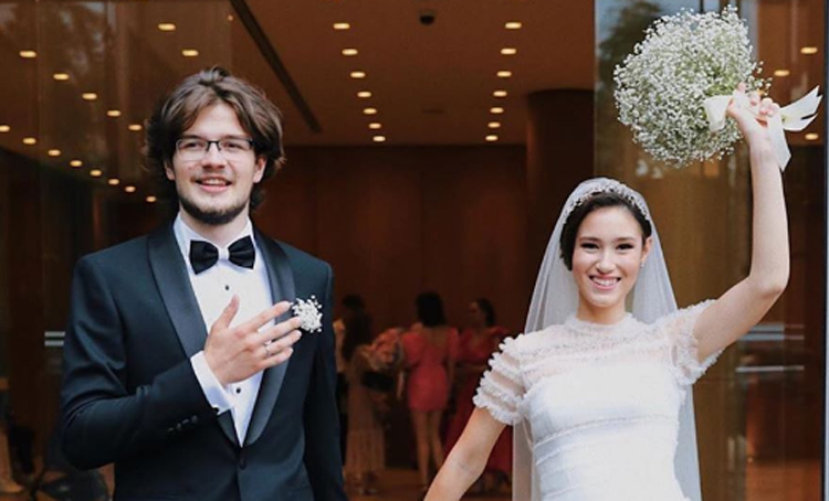 18-летняя дочь Бориса Немцова вышла замуж: как это было