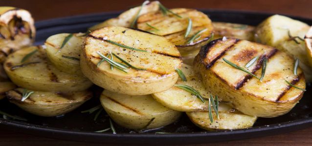 Картошка на мангале: вкусные рецепты кулинария,овощные блюда,рецепты