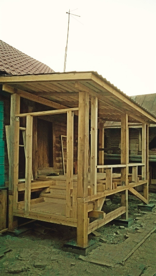 Сын воплотил в жизнь мечту матери: немного обновил дом и пристроил веранду. Сын воплотил в жизнь мечту матери: немного обновил дом и пристроил веранду. ремонт и строительство,сделай сам