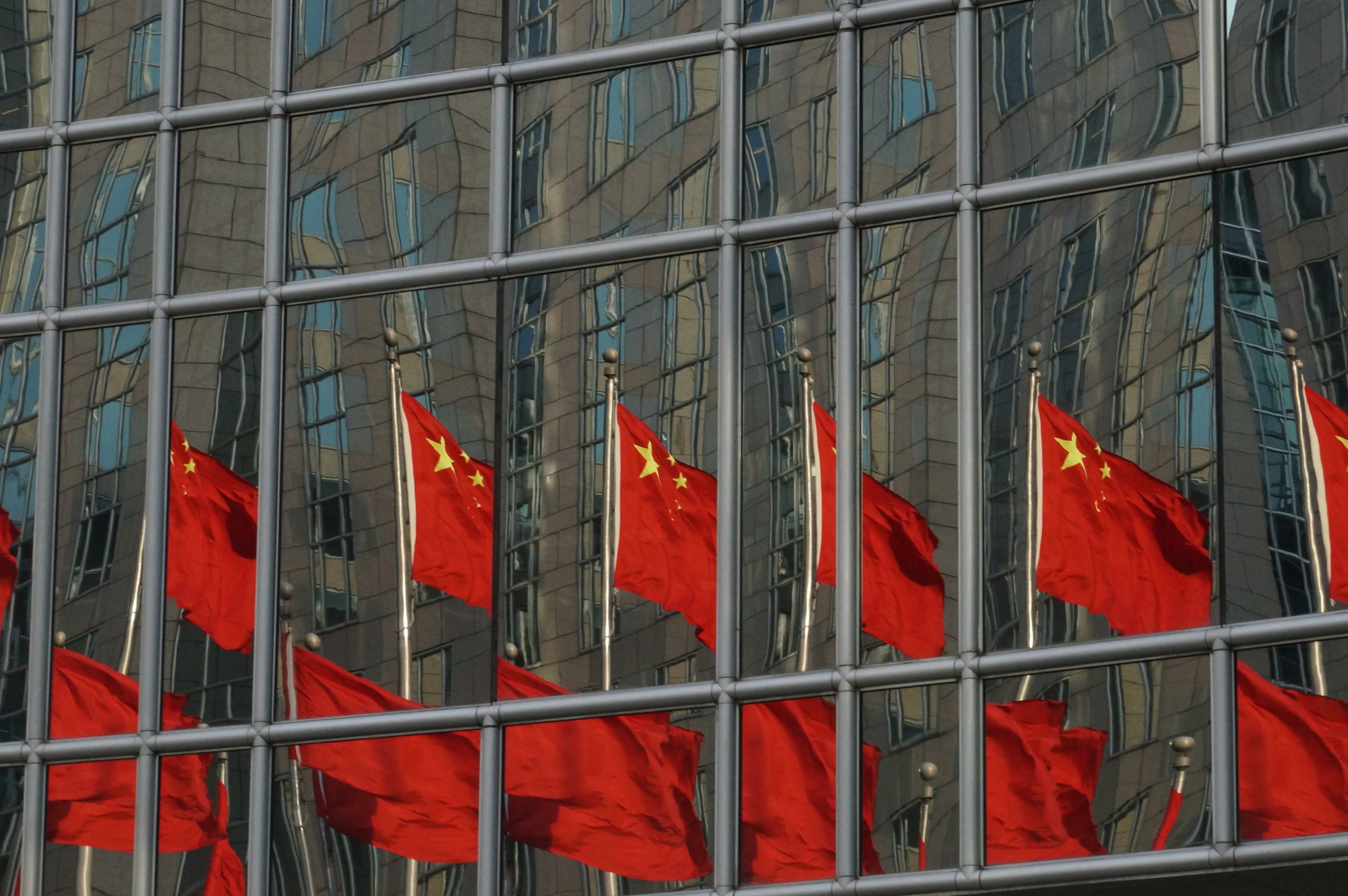 Оскорбил флаг? Пожизненное: Почему Россию ведут по спорному американскому пути Оскорбил флаг? Пожизненное: Почему Россию ведут по спорному американскому пути геополитика,россия