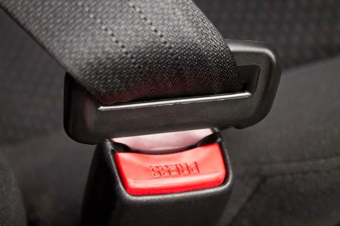 3 странных предубеждения о ремне безопасности, которые прочно засели в головах отечественных водителей 3 странных предубеждения о ремне безопасности, которые прочно засели в головах отечественных водителей авто и мото,ПДД,ремень безопасности