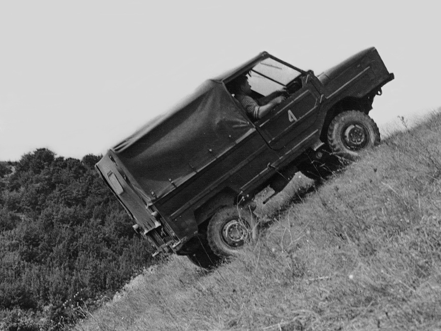 27 легендарных советских автомобилей: на чём ездили в СССР. Часть 2 27 легендарных советских автомобилей: на чём ездили в СССР. Часть 2 автомобили,видео,история,СССР