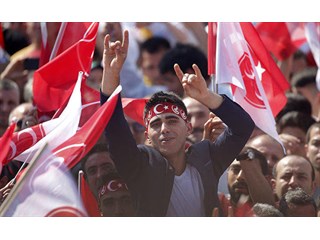 «Серые волки»: ультраправая организация, запрещенная во Франции и распространившаяся по всей Европе