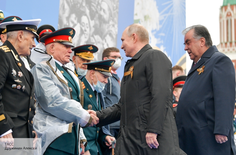 Каким будет первое рукопожатие Путина и Байдена