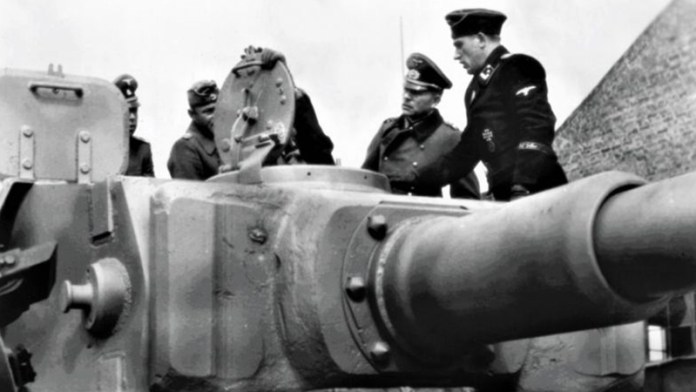 Стальной травмпункт. «Лейбштандарт Адольф Гитлер» в бою под Прохоровкой Стальной травмпункт. «Лейбштандарт Адольф Гитлер» в бою под Прохоровкой оружие