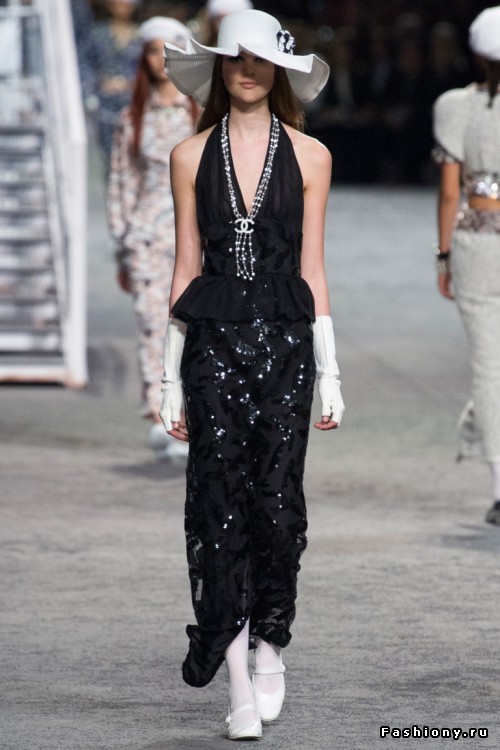 Chanel 2019 круизная коллекция Chanel 2019 круизная коллекция
