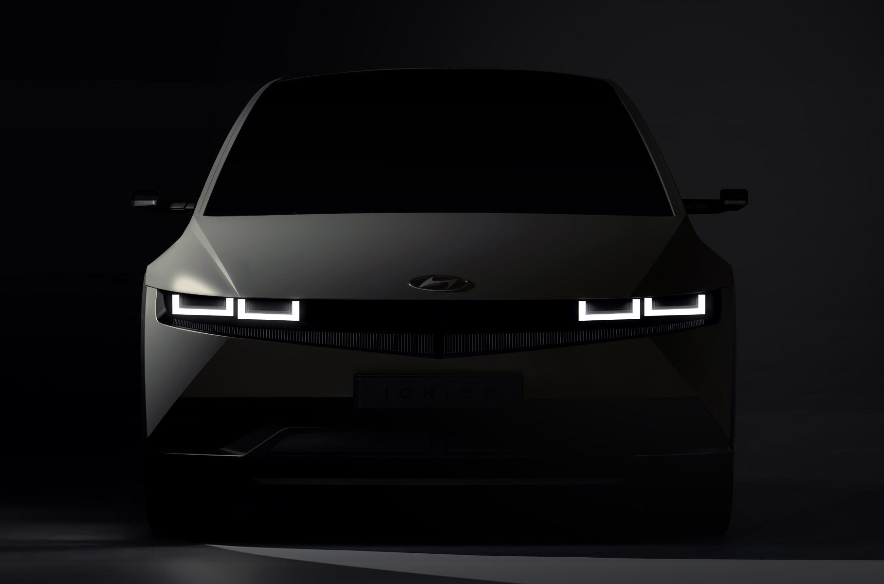 Hyundai опубликовал первые фотографии нового электромобиля Hyundai опубликовал первые фотографии нового электромобиля Новости