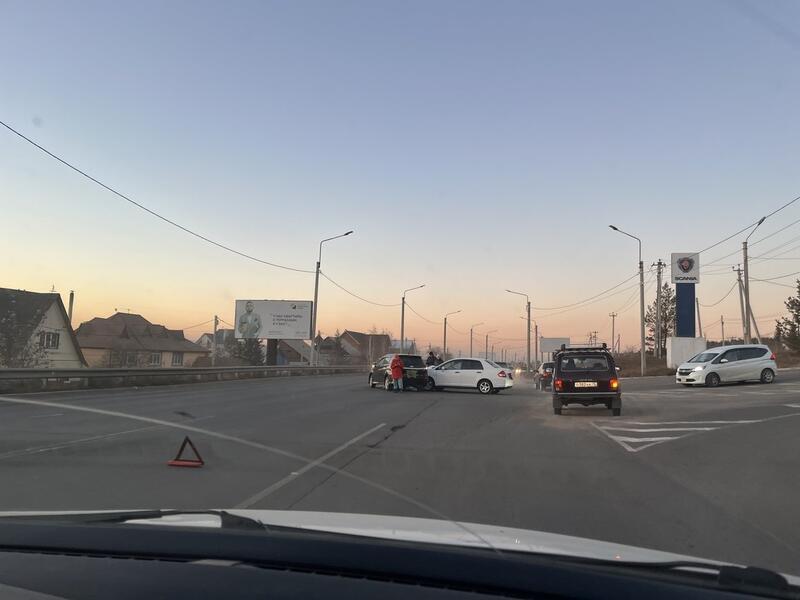 Авария произошла на Карповском тракте — затруднено движение