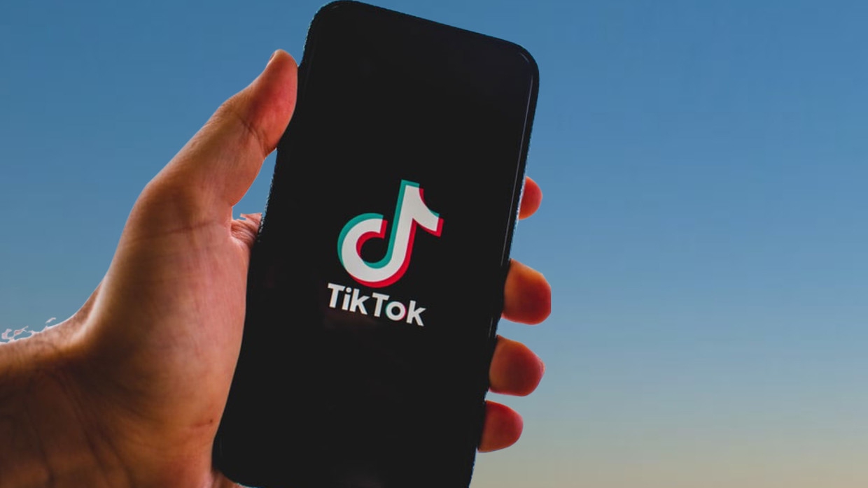 Монашка из США стала звездой TikTok благодаря секрету молодости своего лица Монашка из США стала звездой TikTok благодаря секрету молодости своего лица Общество