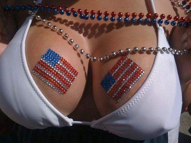 Сексуальные девушки с большим бюстом  позитив