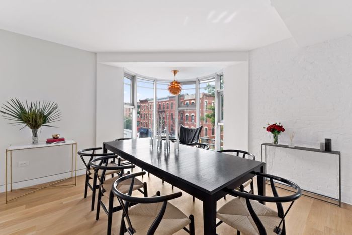 Светлая, теплая и воздушная квартира, в которой приятно жить Светлая, теплая и воздушная квартира, в которой приятно жить интерьер и дизайн,квартира,пространство,фуксия